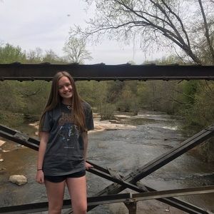 Meet your Posher, Olivia